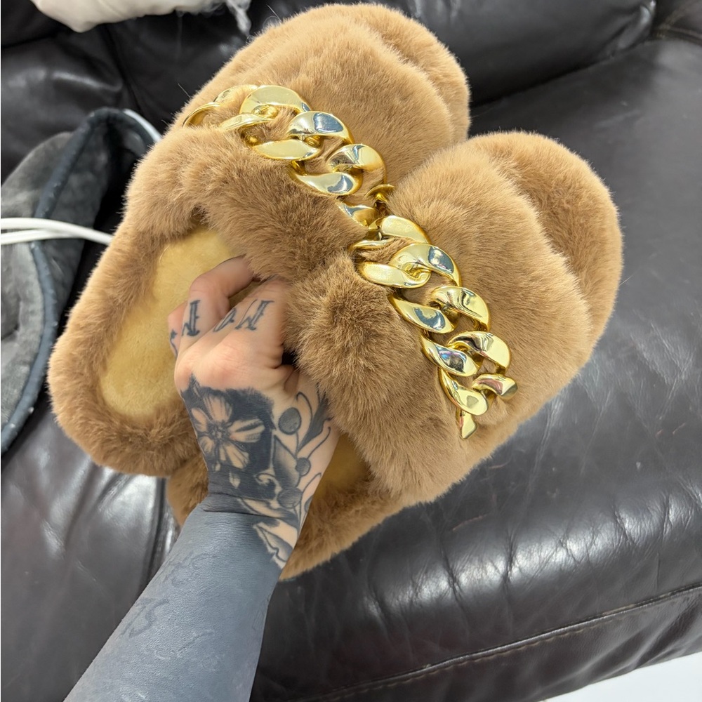 SHEIN slides size 6